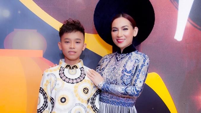 Phi Nhung đăng đàn nhờ cộng đồng mạng dạy dỗ con nuôi Hồ Văn Cường