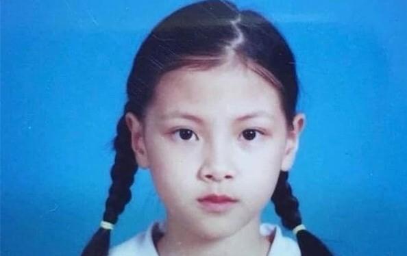 Loạt ảnh thẻ thời học sinh của Baifern Pimchanok