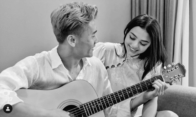 Đang mặn nồng với bạn gái Tây, Bùi Tiến Dũng bất ngờ khiến dân tình khó hiểu: "Chúng ta có đang hạnh phúc không?"