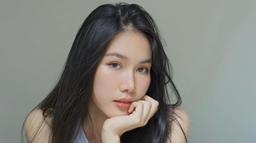 Á hậu Phương Anh khoe vẻ đẹp hững hờ với mặt mộc tóc rối