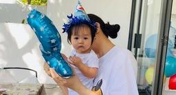 Nếu Hồ Ngọc Hà thuê dịch vụ trọn gói cho sinh nhật của Subeo thì đích thân Đàm Thu Trang tự tay làm tiệc cho con trai riêng của chồng