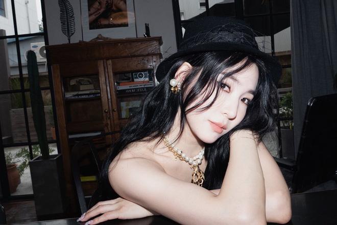 Nhan sắc mỹ nhân sánh vai với Song Joong Ki trong phim "The Youngest Son Of The Chaebol Family"