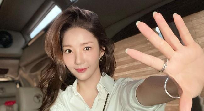 Park Min Young xuất hiện với gương mặt khác lạ