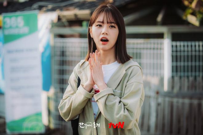 Nữ chính lầy lội trong phim "Bạn cùng phòng của tôi là Gumiho" - Lee Hyeri là ai?