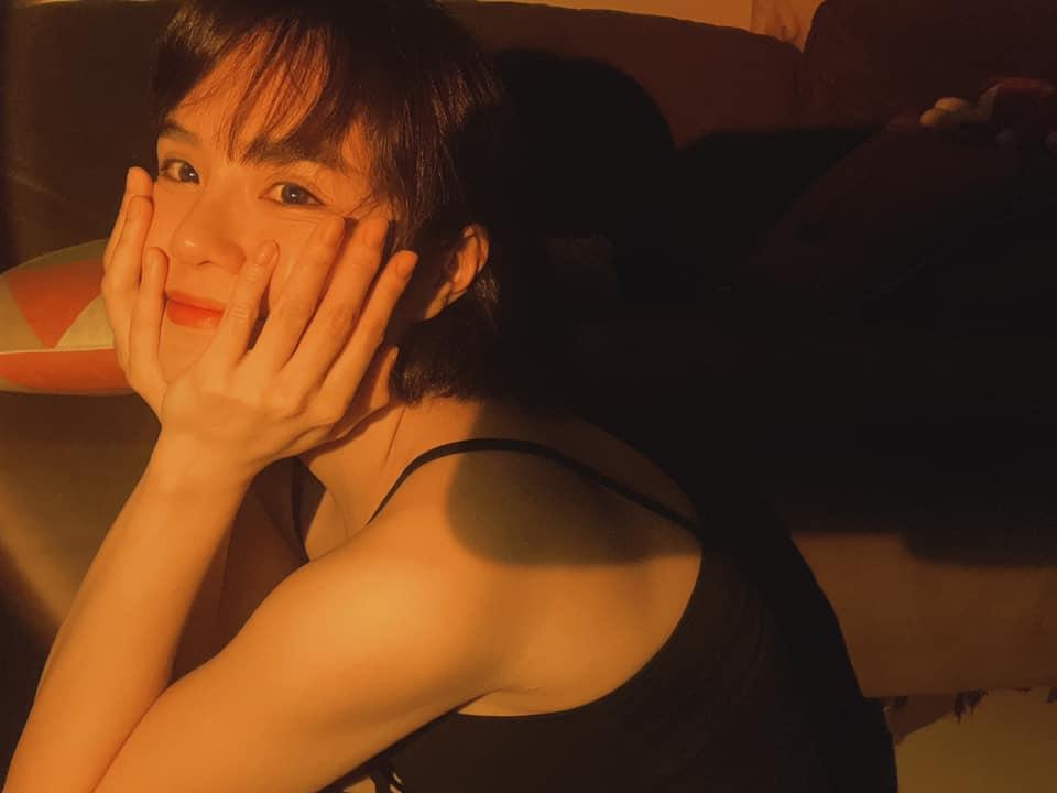 Thái Trinh khoe ảnh style "Hong Kong", nhưng sao gương mặt ngày càng lạ thế này