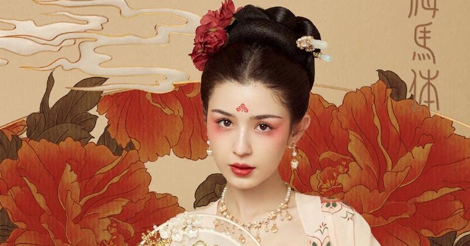 Tạo hình cổ trang của Cáp Ni Khắc Tư dậy sóng MXH