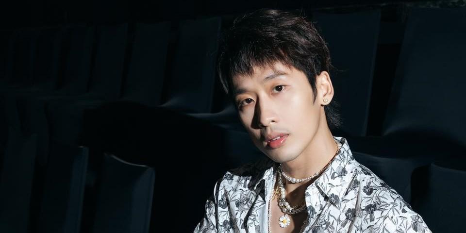 Tuấn Trần: 3 tuổi đi bán vé số dạo mưu sinh, 29 tuổi thành sao nhờ "Bố già"