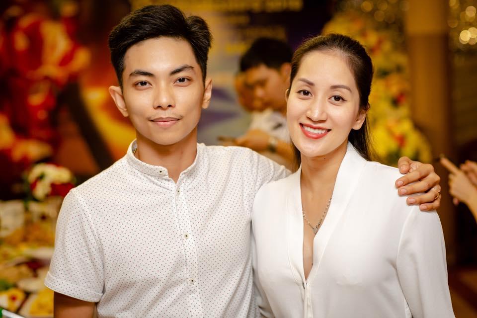 Chuyện tình 12 năm của Khánh Thi với cậu học trò kém 11 tuổi