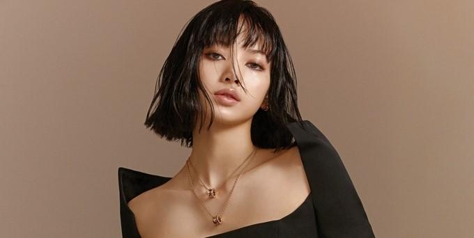 Lisa (Blackpink) phá vỡ kỉ lục cán mốc 700 nghìn đơn đặt trước "LALISA" chỉ sau 4 ngày