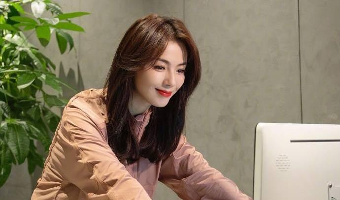 Lưu Đào ở tuổi 42: Nhan sắc xứng danh mỹ nhân cổ trang chưa có ai thay thế