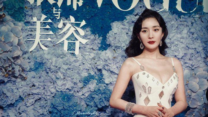 Vì sao Dương Mịch leo thẳng lên Top 1 Hot Search Weibo?