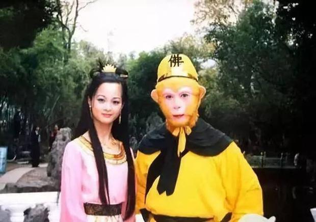 Mỹ nhân đứng cạnh bồ tát trong "Tây Du Ký" sau 23 năm: Trẻ trung, viên mãn ở độ U40