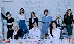 Quên đi style "bọng mắt" má hồng", TWICE hóa dàn quý cô "nghiên cứu sinh" thời thượng trong MV mới