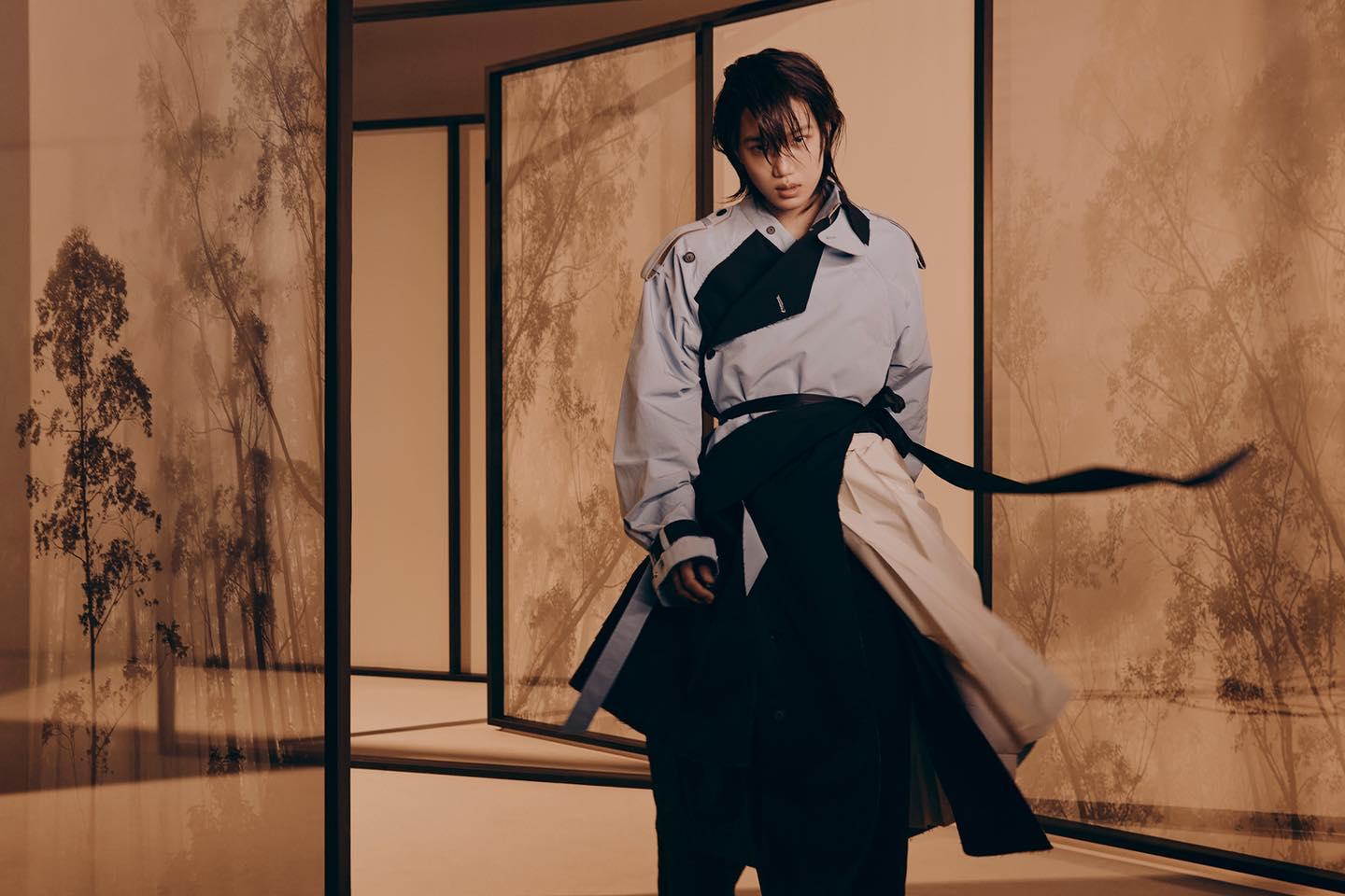 Kai (EXO) khoe thần thái cổ trang cuốn hút trong teaser album "Peaches"