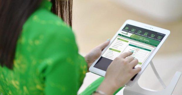 Vietcombank chơi lớn miễn phí toàn bộ dịch vụ chuyển tiền cho khách hàng từ 1/1/2022