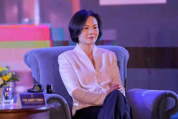 Nguyễn Thục Quyên là ai? Từ cô gái không biết tiếng Anh trở thành Giáo sư hàng đầu thế giới