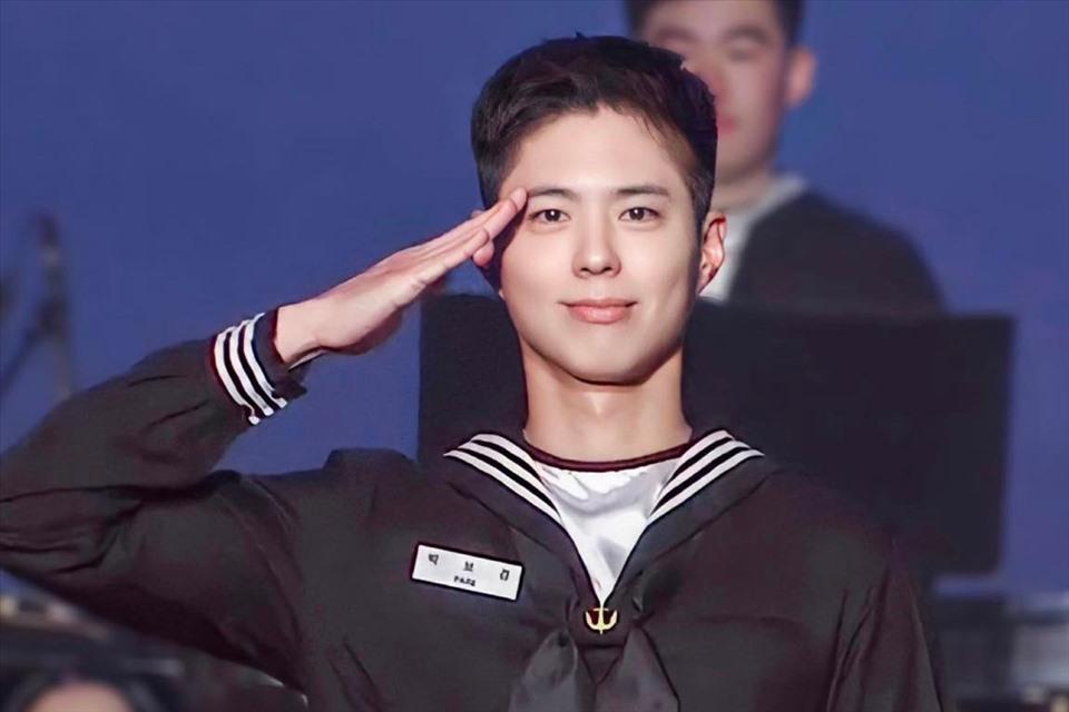 Park Bo Gum xuất ngũ sớm hơn dự kiến