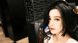 Phạm Băng Băng lộ nhiều vết bầm đen ở vùng cổ và mặt, dáng vẻ tiều tụy