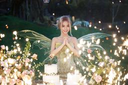 Angelababy như gái mới lớn khi hóa trang thành Tinker Bell trong tiệc sinh nhật tuổi 33