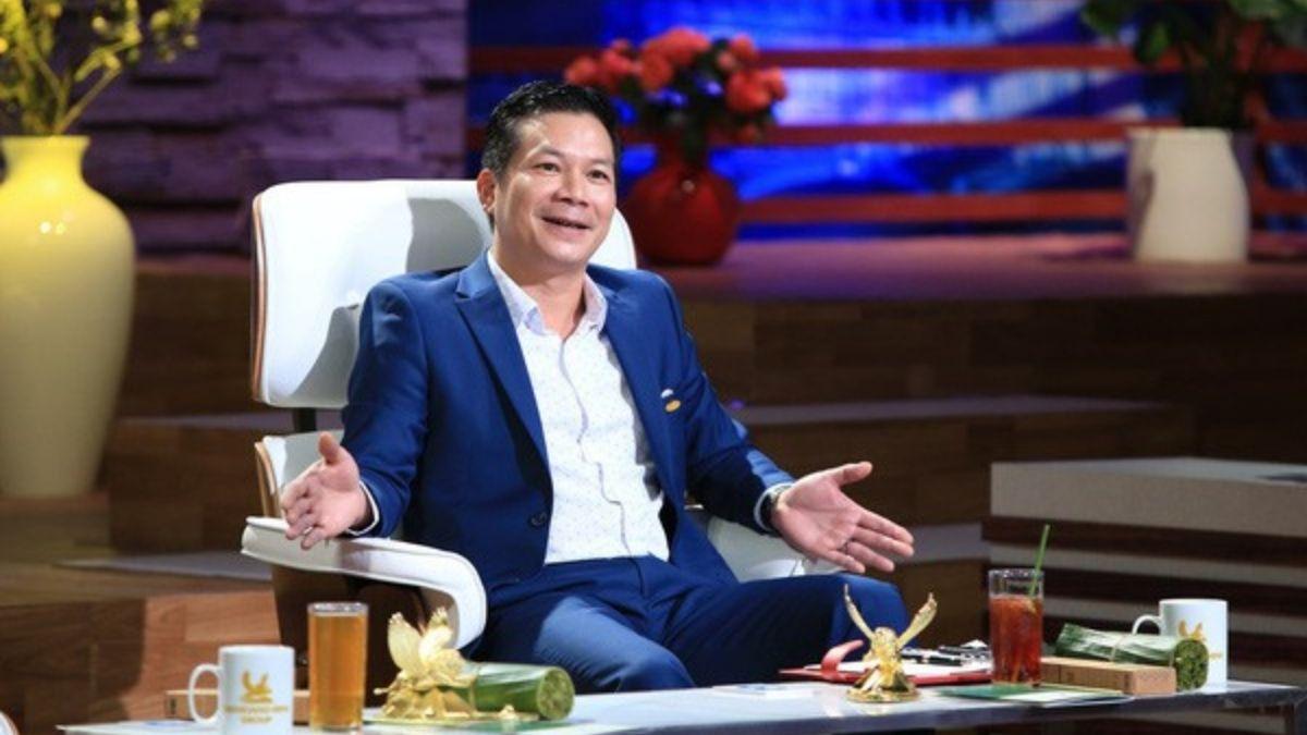 Shark Hưng đuổi việc 1 giám đốc kinh doanh vì bỏ tiền túi đi công tác