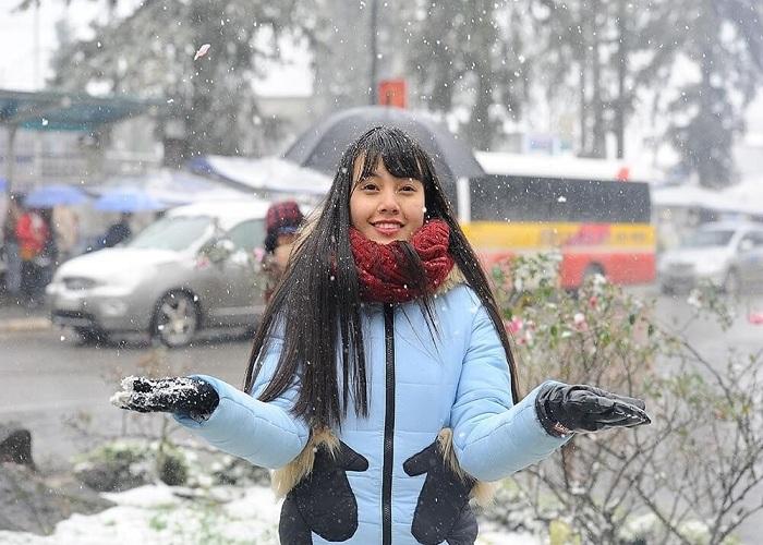 5 món đồ nhất thiết phải trang bị đủ nếu muốn săn tuyết an toàn ở Sa Pa