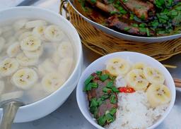 Giải đáp thắc mắc vì sao người miền Tây ăn cơm cùng với trái cây