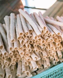 Bánh gạo ống, hương vị tuổi thơ khiến bao người hoài niệm