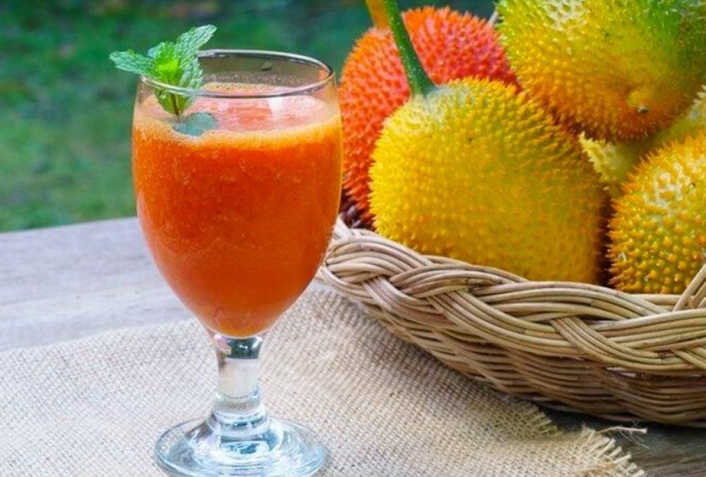 Cách làm nước ép gấc đẹp mắt, lạ miệng