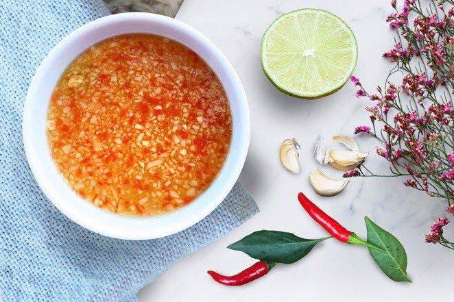 Cách làm nước mắm chua ngọt làm 1 lần ăn được cả tháng mà không sợ hỏng