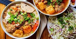 Cách nấu bún riêu cua đồng kiểu miền Nam ngon, nhiều gạch vàng ươm