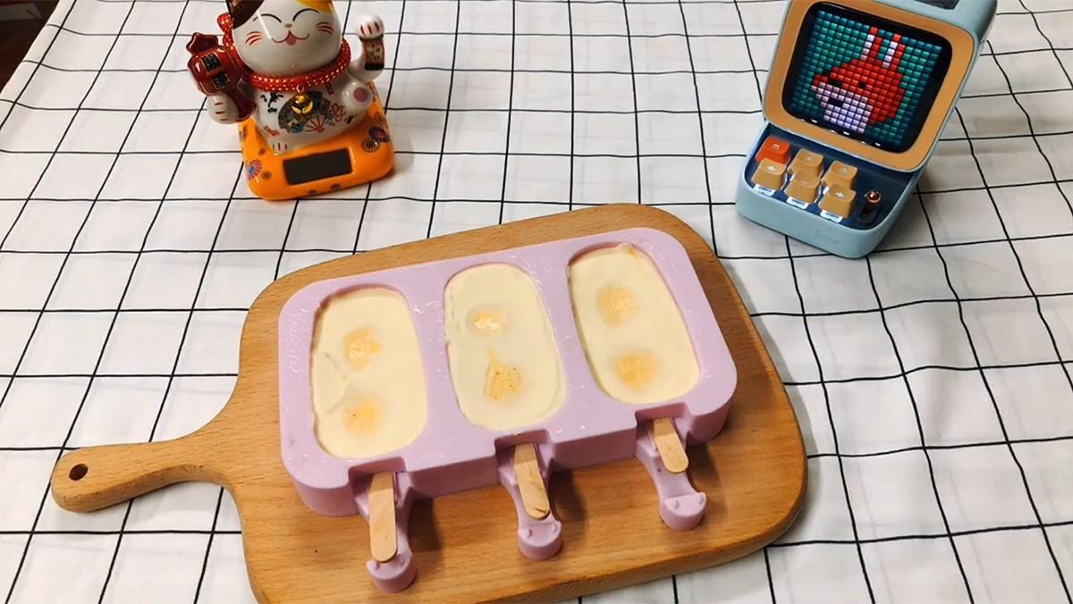 Cách làm kem trứng muối béo ngậy, thơm lừng mà không bị tanh