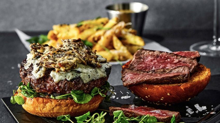 Chiếc hamburger giá 2,6 triệu nhưng có đến 2000 khách đặt trong 30 phút ở Hàn Quốc