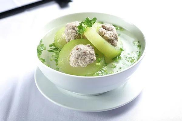 Cách nấu canh bí đao nhồi thịt thanh mát, vừa ấm bụng vừa đủ chất cho bữa tối