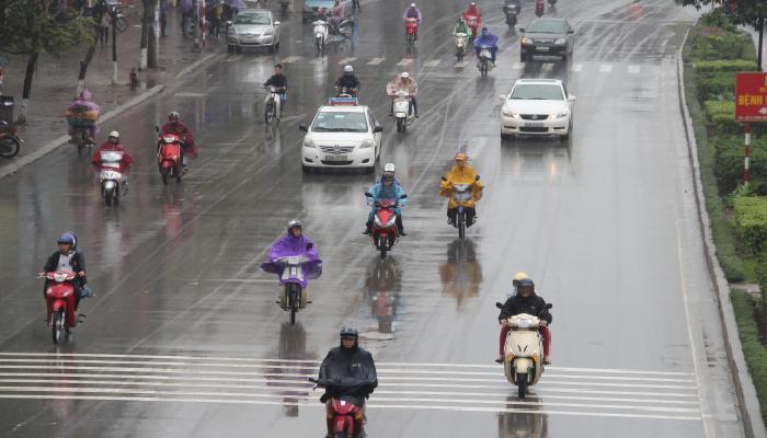Cả nước mưa dông trong kỳ nghỉ lễ 30/4 - 1/5, người dân cân nhắc thời gian vui chơi