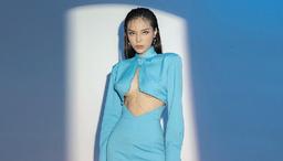 Kỳ Duyên mặc sơ mi cắt xẻ như croptop, netizen trầm trồ “đẹp như bầu trời”