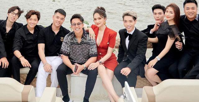 Đẳng cấp Hoa hậu Hương Giang : Mặc item nào thì item đó sold out lập tức