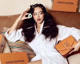 Show Louis Vuitton Xuân/Hè 2021: Khánh Linh là khách mời VIP, xem livestream tại nhà nhưng có view 360 độ như ngồi front row