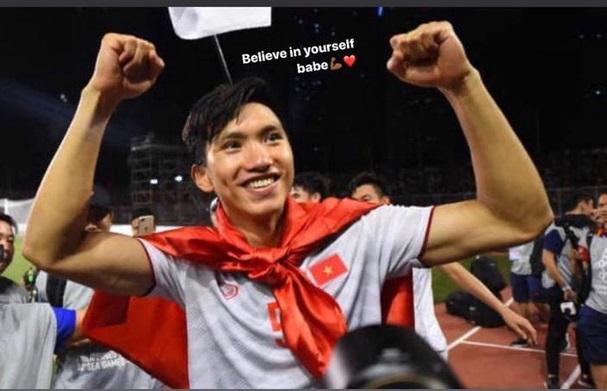 Trước giờ G bán kết HHVN 2020, Đoàn Văn Hậu tung ảnh cổ vũ "babe"