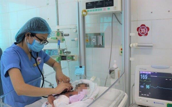 Khởi tố người mẹ vứt bỏ con sơ sinh ngoài nắng 40 độ C khiến con tử vong