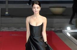 Seo Ye Ji - Mỹ nhân 'Điên thì có sao' náo loạn thảm đỏ với chiếc đầm corset ấn tượng