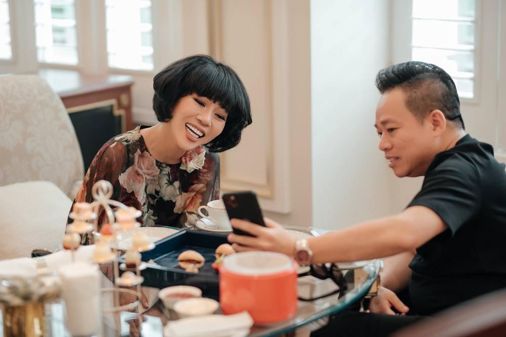 Ném thiệp mời, Trác Thúy Miêu được Đỗ Mạnh Cường đền bù 365 chiếc váy áo