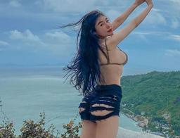 Mỹ nhân Việt mê quần "rách tơi tả", Elly Trần chiếm trọn spolight