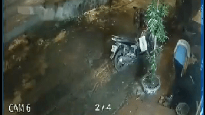 Nam sinh Đại học GTVT tử vong do dính đạn trúng tim khi đứng trước cửa nhà