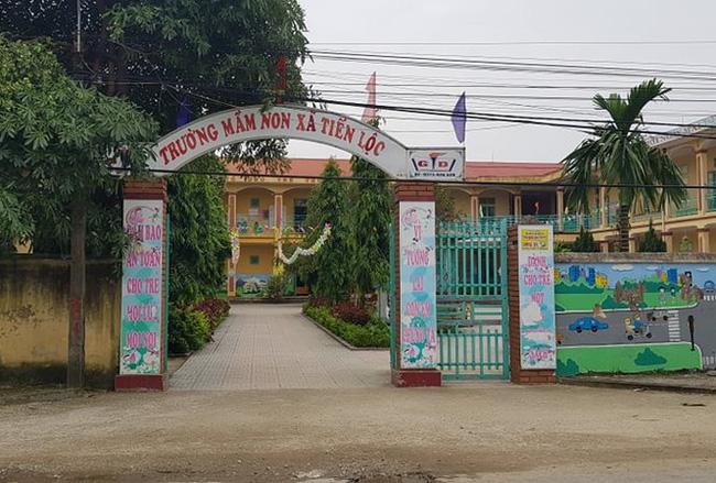Thanh Hóa: Cháu bé 3 tuổi bị bỏ quên trong toilet của trường đến tối
