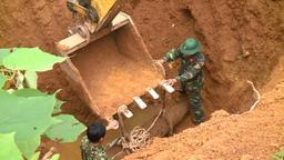 Hà Tĩnh: Hủy nổ thành công 2 quả bom "khủng" phát hiện sau lũ