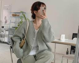 10 gợi ý mix đồ tông xuyệt tông cho chị em xúng xính ngày trời lạnh