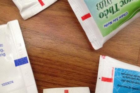 Góc giải đáp: Vạch màu xanh đỏ trên tuýp kem đánh răng có nghĩa là gì