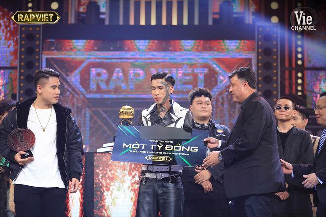 GDucky lên tiếng vì hành động khóc, hét lớn khi Dế Choắt chiến thắng