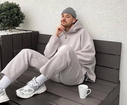 Phối đồ mùa đông màu sắc trung tính cho nam giới