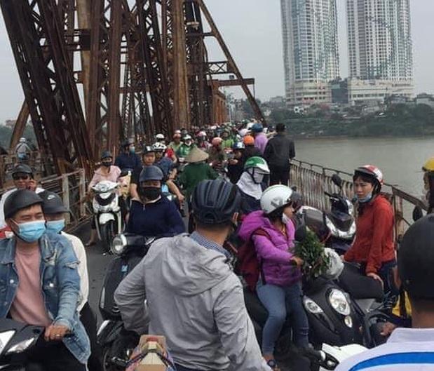 Hà Nội: Người đàn ông nhảy cầu Long Biên sau khi cãi nhau với một phụ nữ